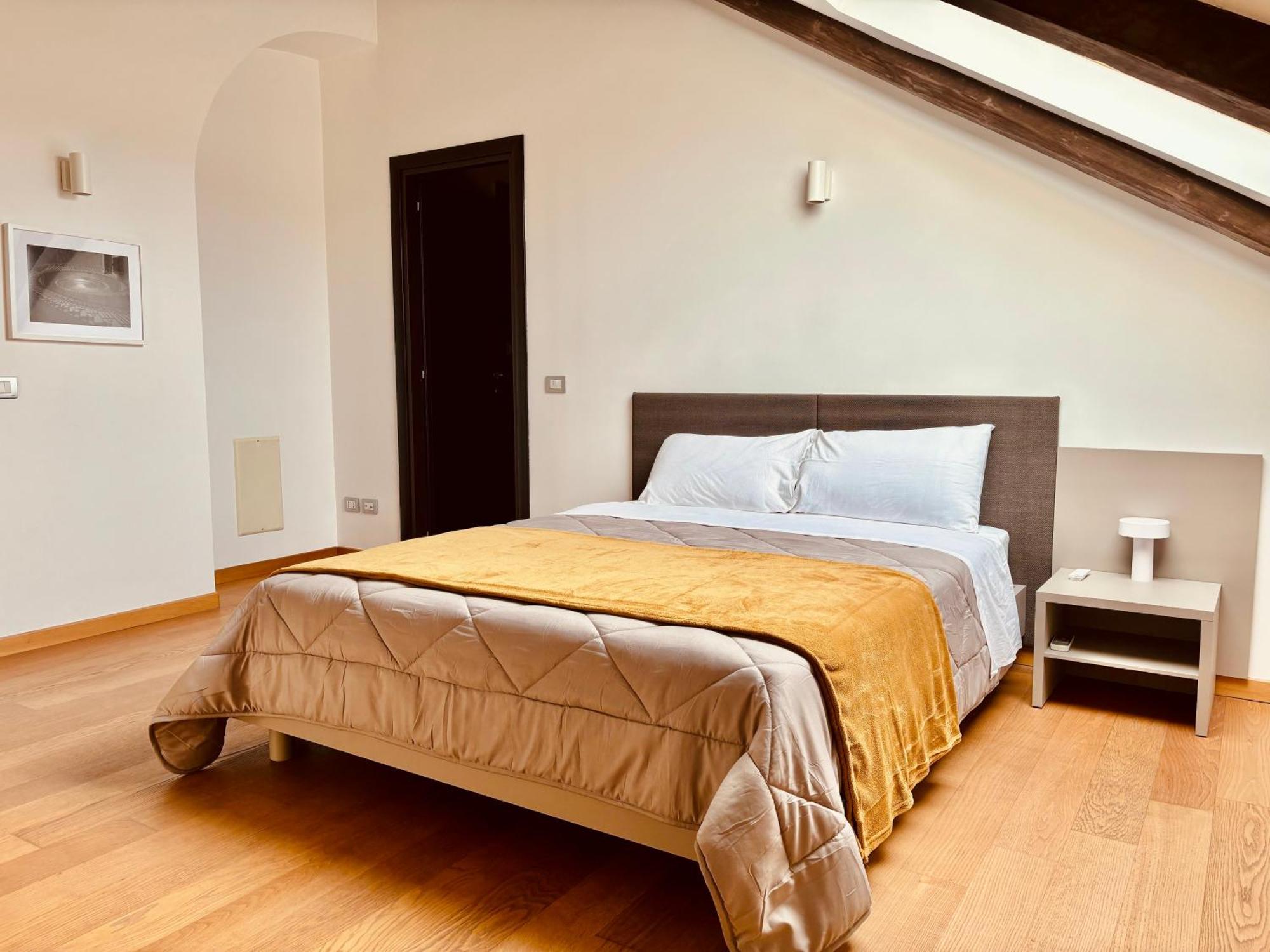 Unonoveuno Luxury Apartment Napoli Dış mekan fotoğraf